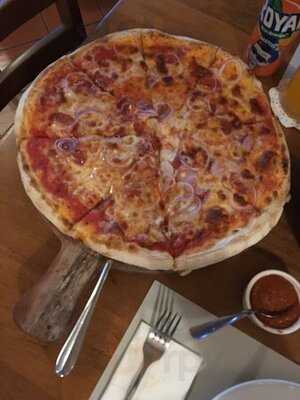 Giuseppe Pizzeria & Sicilian Roast