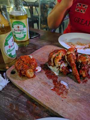 First 5 Sports Lounge & Cafe