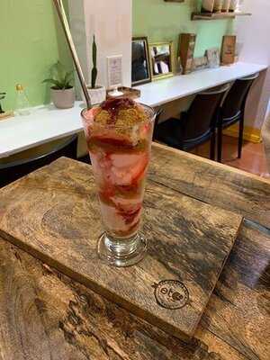 Etc Eat & Treats Cafe