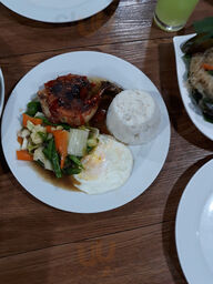 Rose Bowl Steakhouse And Restaurant Bauang Branch
