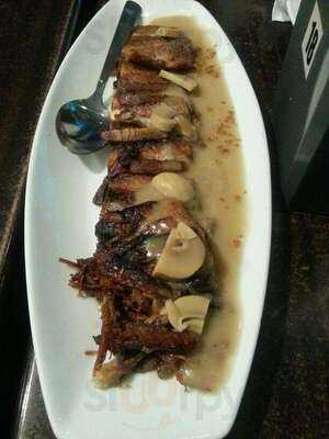 Packo's Restaurant & Bar