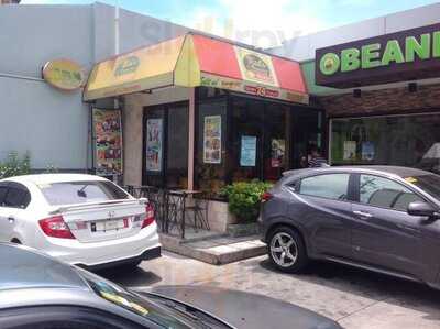 Nid's B'alot & Bilao