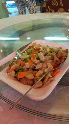 Uno Wharf Seafood Palace