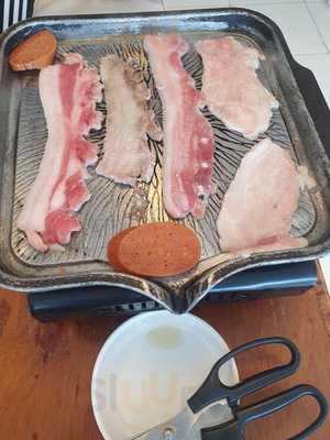 Samgyeop Pocha Korean Grill And Rooftop Lounge