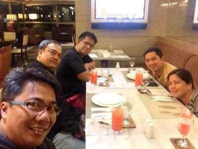 Azalea Restaurant At One Tagaytay Place Hotel Suites