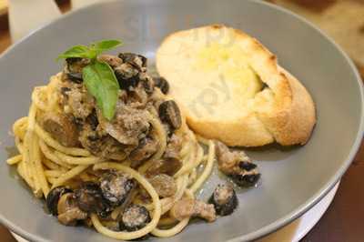 Batu House Cafe - Marfori