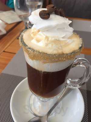 Cafe Adriana By Hill Station