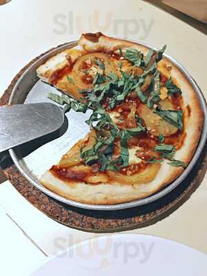 Pizza Volante In Subic Bay