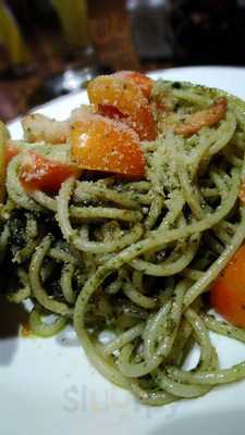 Pizza Volante In Subic Bay