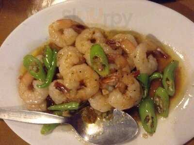 Dencio's Bar And Grill