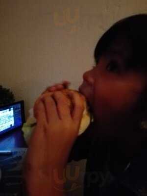 Three Crowns Bistro And Bar