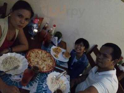 Three Crowns Bistro And Bar