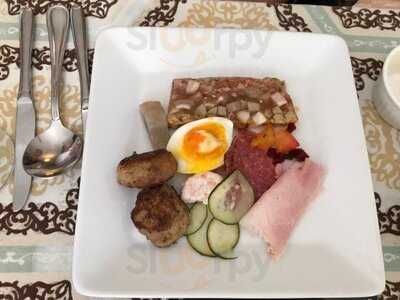 Maria Luisa Garden Room