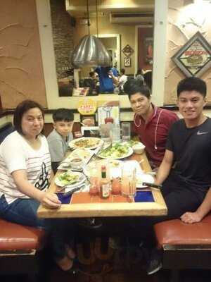 Chili's Tomas Morato