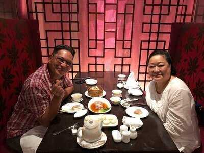 Dining At Makati Shangri-la Manila