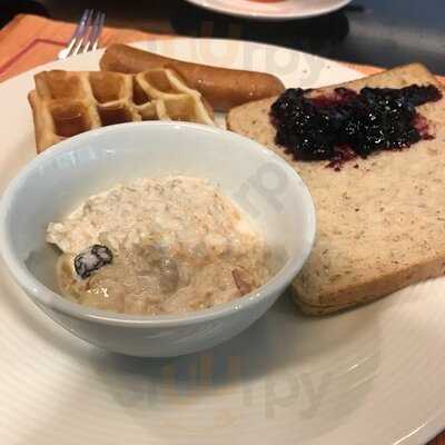 Dining At Makati Shangri-la Manila