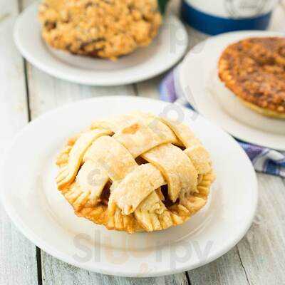 Mom And Tina's Bakery Restaurant