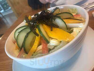 Mom And Tina's Bakery Restaurant