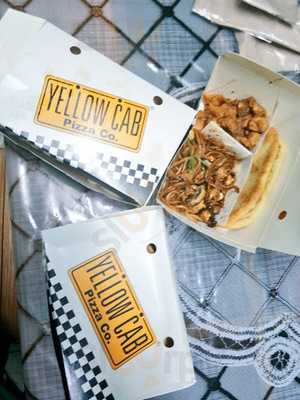Yellow Cab Pizza Davao, Damosa Gateway