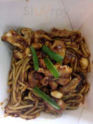 Yellow Cab Pizza Davao, Damosa Gateway