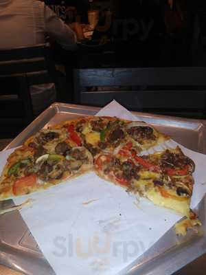 Yellow Cab Pizza Davao, Damosa Gateway