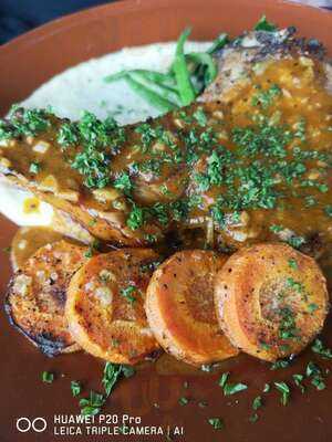 Rafaelle Woodfired Pizza