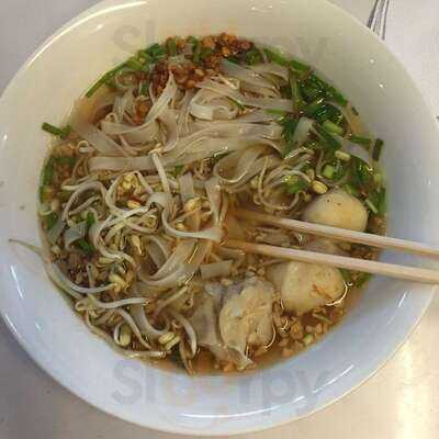 Sen Lek Thai Noodle