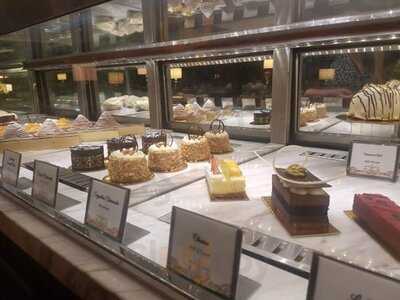 Lobby Lounge At Diamond Hotel