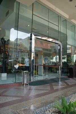 Gloria Jean's Coffees