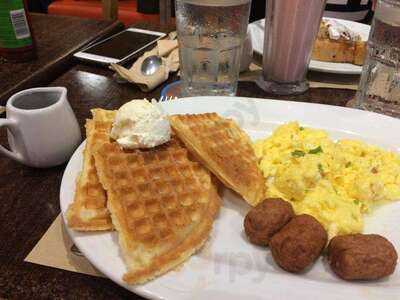 Pancake House Bonifacio High Street