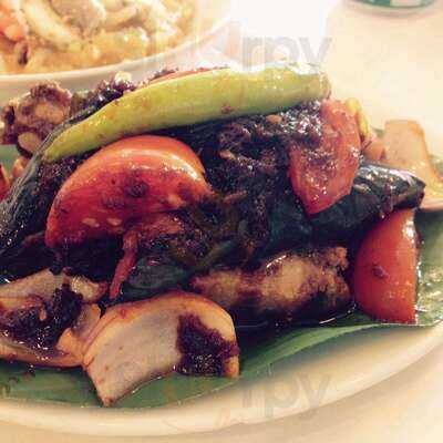 Lola Idang's Bahay Pancitan