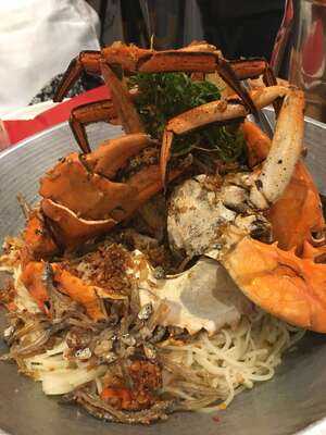 The Seafood Club By Red Crab