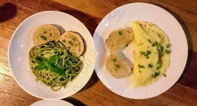 Majic Oven Bakeshop & Cafe