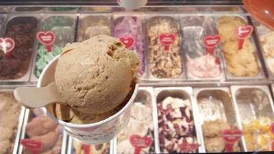 Caramia Cakes & Gelato