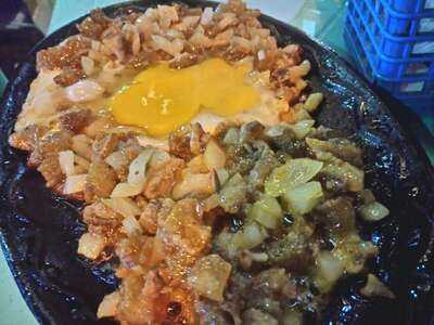 Erra's Vest Ramen Bar & Grill