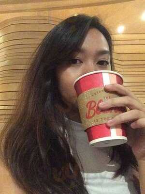 Streat Maginhawa Food Park