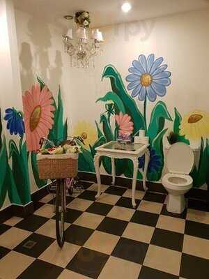 Vanilla Cupcake Bakery