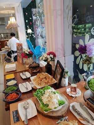 Vanilla Cupcake Bakery