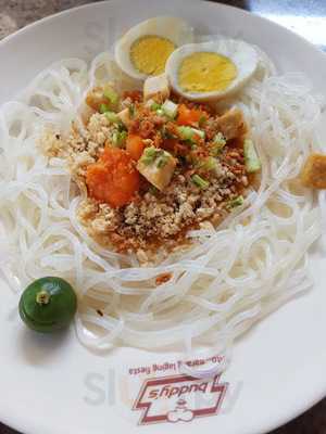 Buddy's Pancit Lucban
