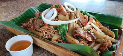 Buddy's Pancit Lucban