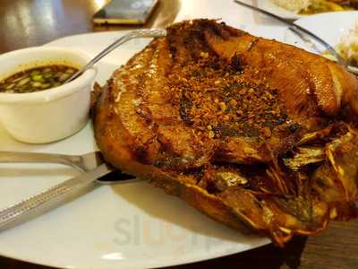 Mesa Filipino Moderne