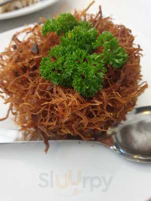 Mesa Filipino Moderne