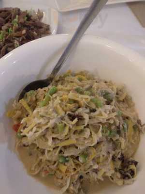 Mesa Filipino Moderne