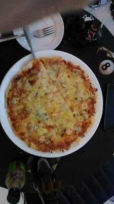 Beats & Stats Sports Bar