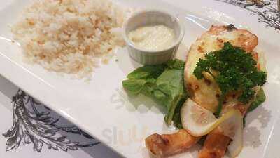 Relish Luxe Cafe