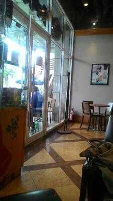 The Coffee Bean & Tea Leaf