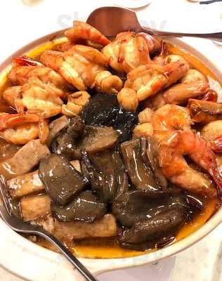 Lucky Rainbow Seafood Restaurant