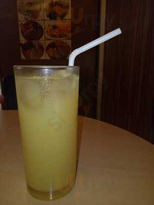 Le Amoretto Cafe & Bar