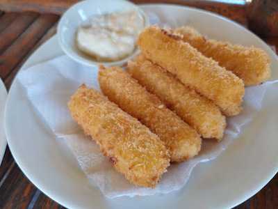 Delcio’z Resto Cafe