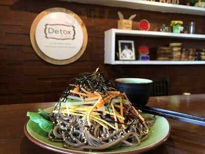 The Detox Bar - Vegan Cafe